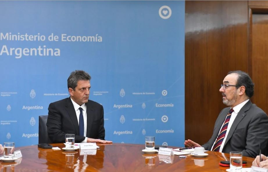 El Gobierno enviará al Congreso el proyecto que crea impuesto del 15% a multinacionales | Política y Economía