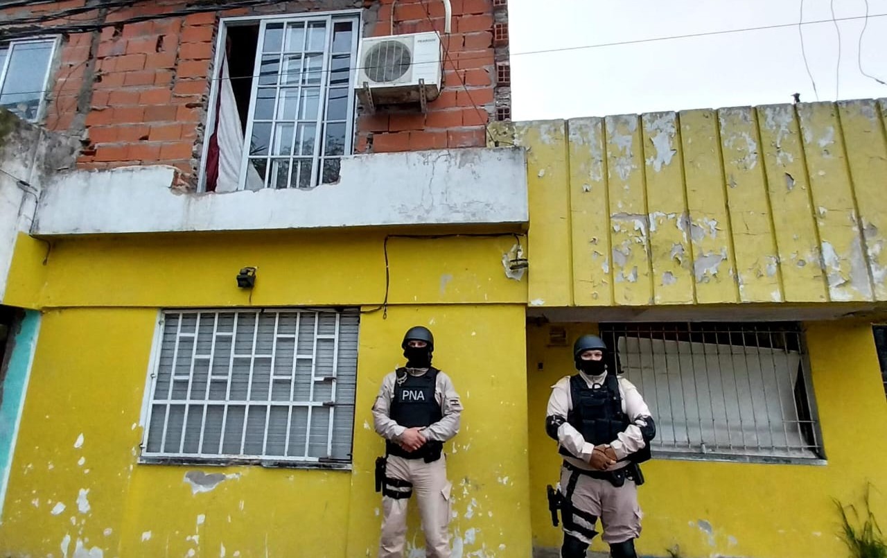 Prefectura realizó múltiples allanamientos y secuestró marihuana y cocaína | Rosario y la región