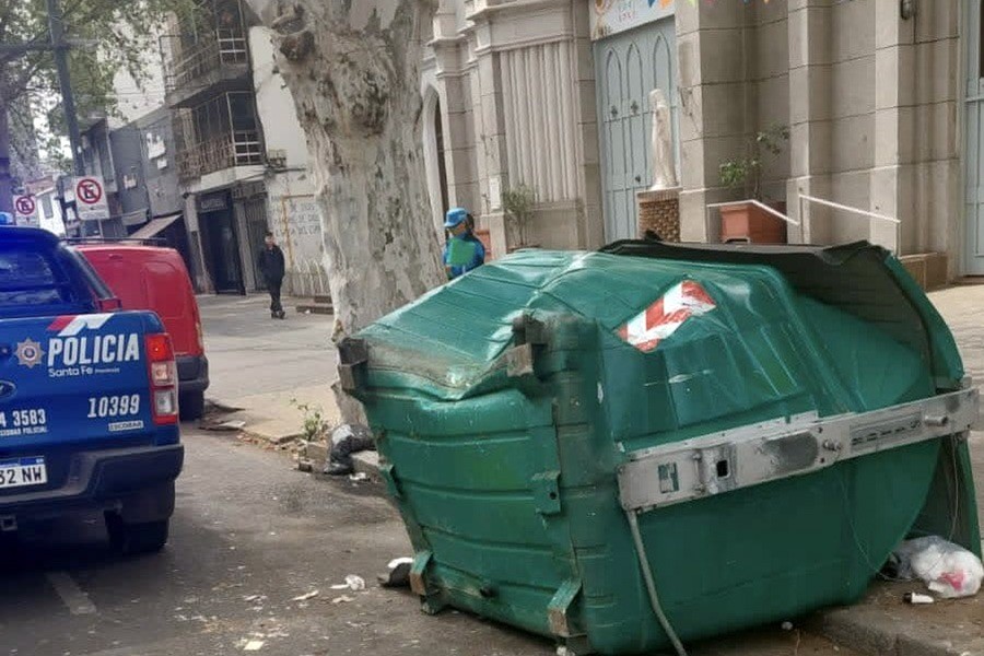 Chocó contenedor y dio positivo de narcolemia: medio millón de pesos de multa | Rosario y la región