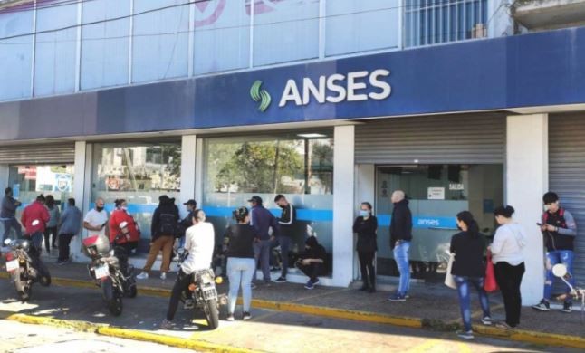 Más de 250.000 personas ya gestionaron el bono para trabajadores informales | Información General