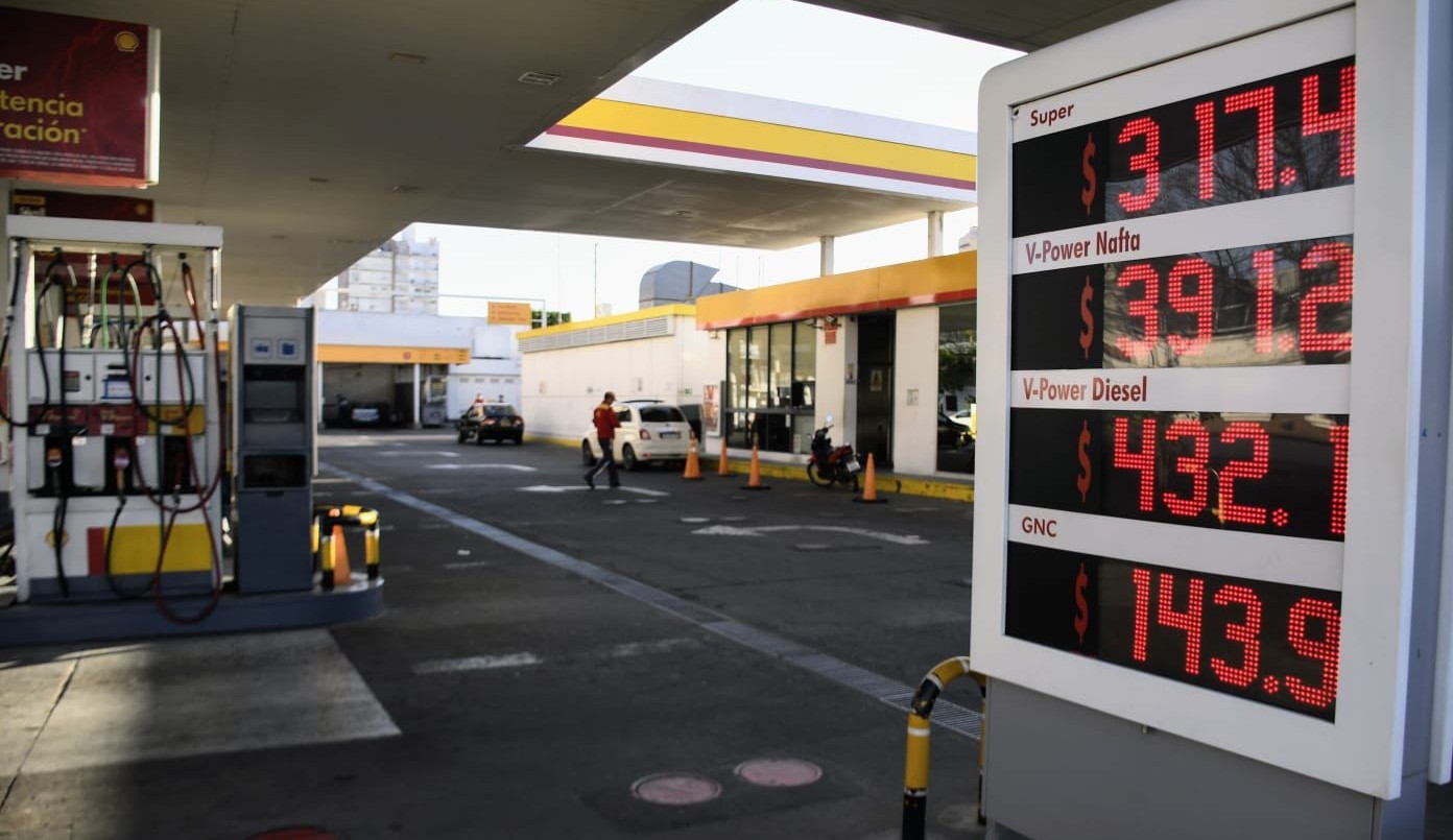 A pesar del congelamiento, aumentaron los precios en algunas estaciones de servicio | Rosario y la región
