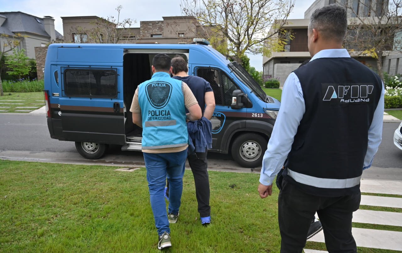 Trasladaron al "Croata" y a los otros dos detenidos a los tribunales de Lomas de Zamora | Información General