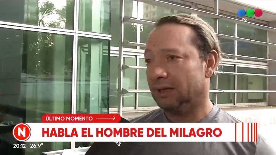 El hombre del milagro: chocó con el auto, lo aplastó un camión y no sufrió ni un rasguño | Información General