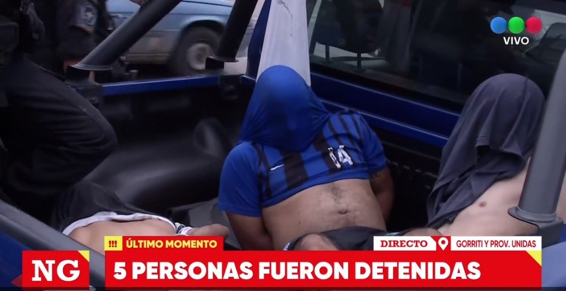 Cinco delincuentes asaltaron a mano armada una ferretería y fueron detenidos en la huída | Rosario y la región