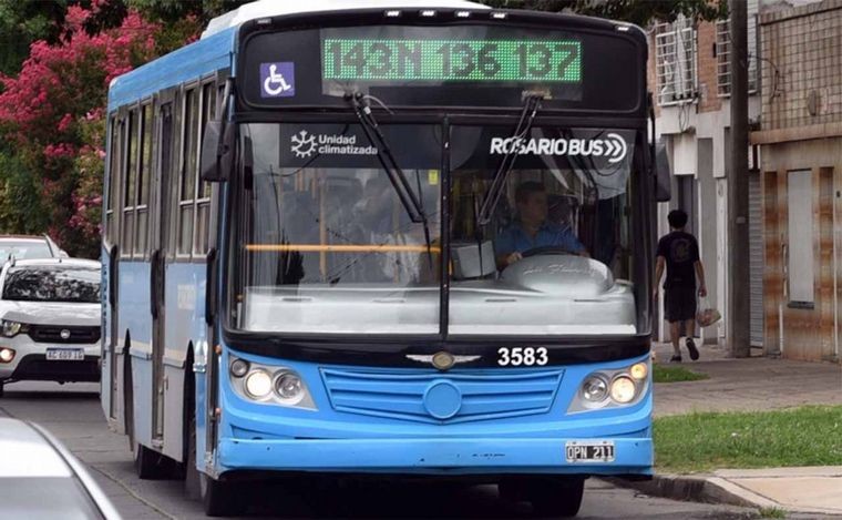 Atacaron un colectivo con "bomba molotov" | Rosario y la región