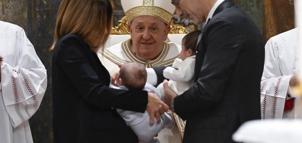 El Papa pidió que se prohíba la maternidad subrogada: "Ofende gravemente la dignidad de la mujer y el niño" | Información General