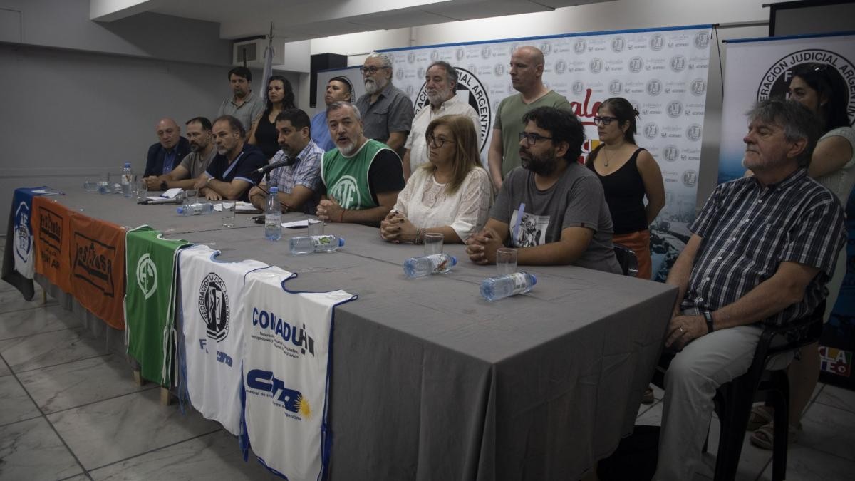 Gremios estatales anunciaron una jornada nacional de lucha "en defensa del empleo público" | Política y Economía