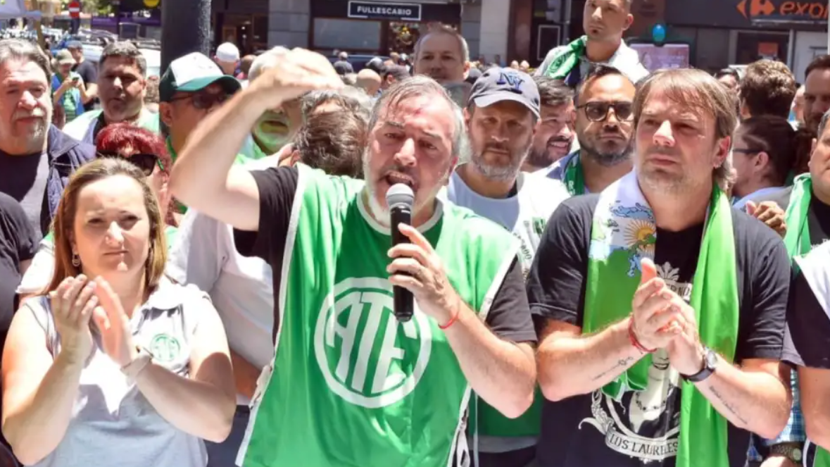 Gremios estatales realizarán manifestación "contra ajuste y despidos" frente al CCK | Información General