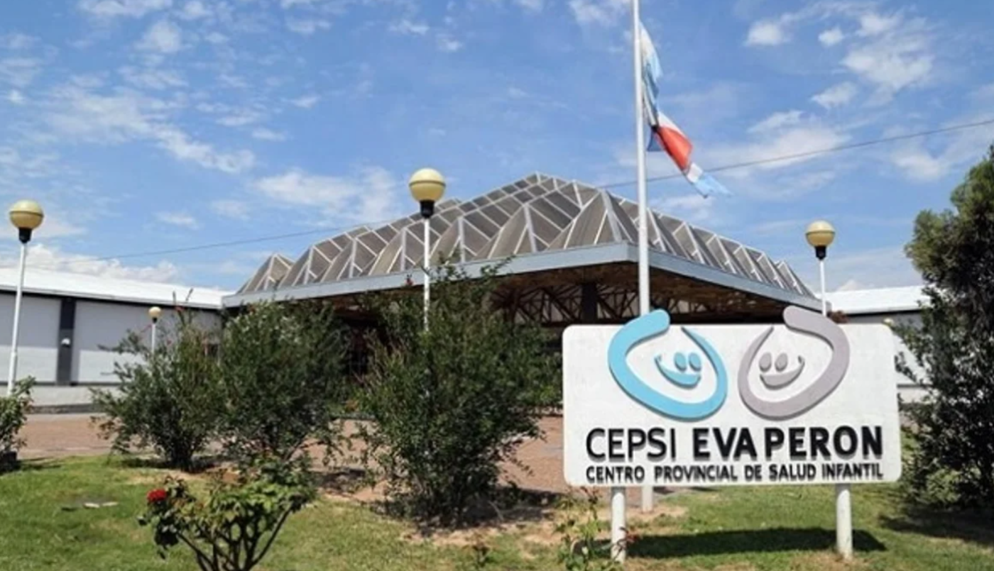 Mujer intentó incendiar el auto de su ex y le produjo quemaduras a su propio bebé: está grave | Información General