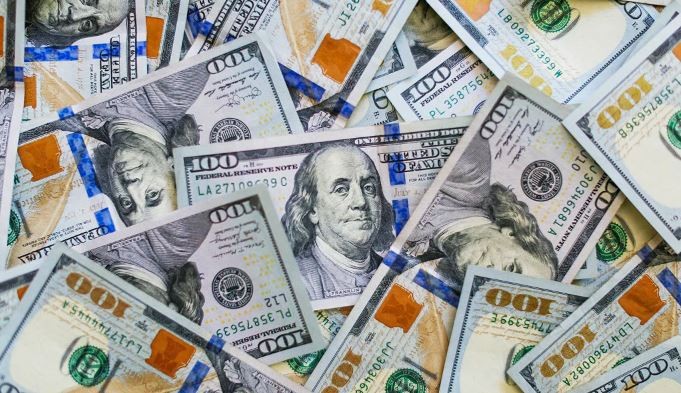 El dólar blue continúa en alza y las brechas ya están en torno al 50% | Política y Economía