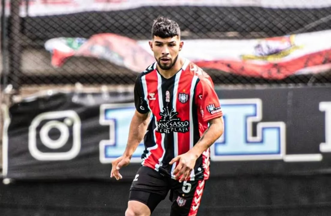 Perdomo, capitán de Chacarita, sufrió un accidente de tránsito cuando se dirigía al entrenamiento | Deportes