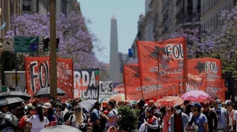 Los movimientos sociales definen el lunes un plan de lucha nacional | Información General