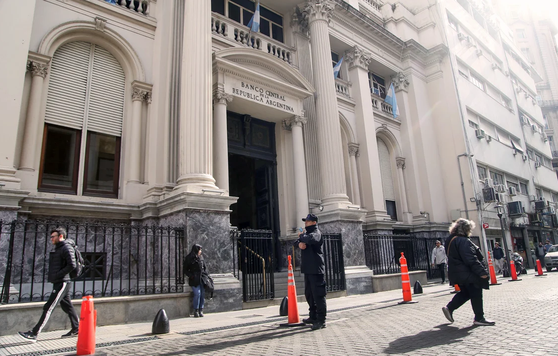 El Banco Central vendió reservas por primera vez desde que asumió Milei | Política y Economía