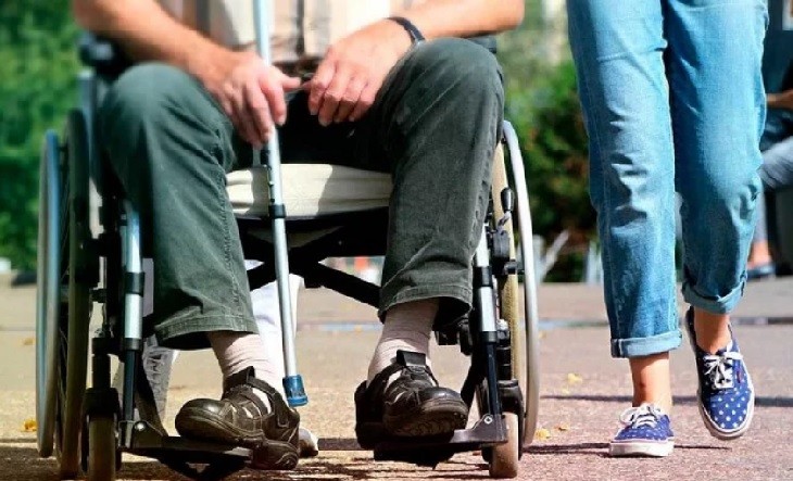 Rechazan la "magra propuesta" de aumento del 32% en prestaciones para personas con discapacidad | Política y Economía