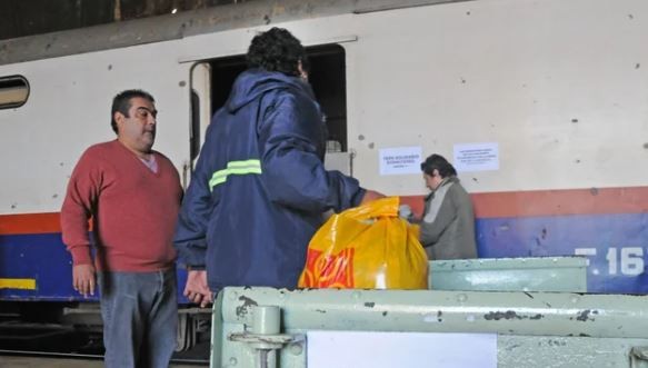 El Gobierno otorgará un 16 por ciento de aumento a los trabajadores ferroviarios | Política y Economía