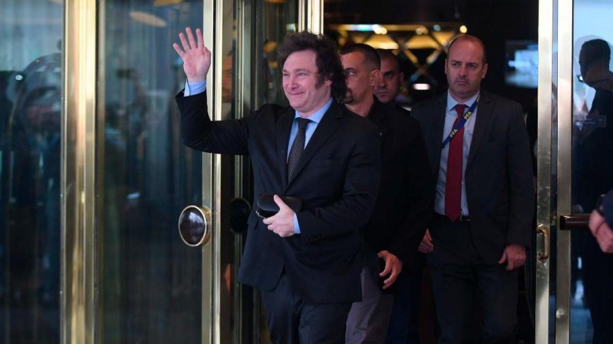 Milei emprende su primera gira internacional en una semana clave por la Ley Ómnibus | Política y Economía