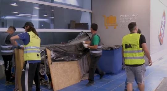 Desalojan a 19 personas en situación de calle que dormían en el Aeroparque | Información General