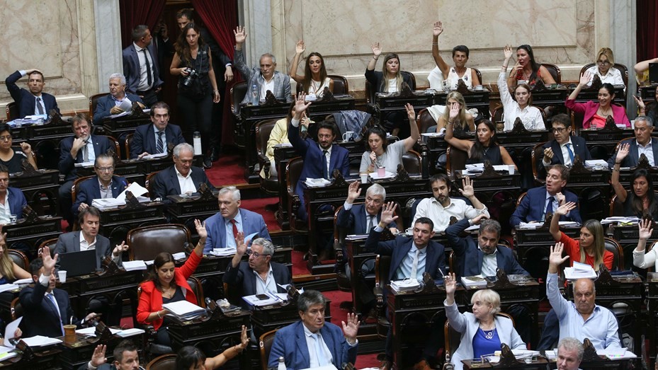 Diputados: el oficialismo levantó la sesión y la Ley Ómnibus volverá a comisiones | Política y Economía