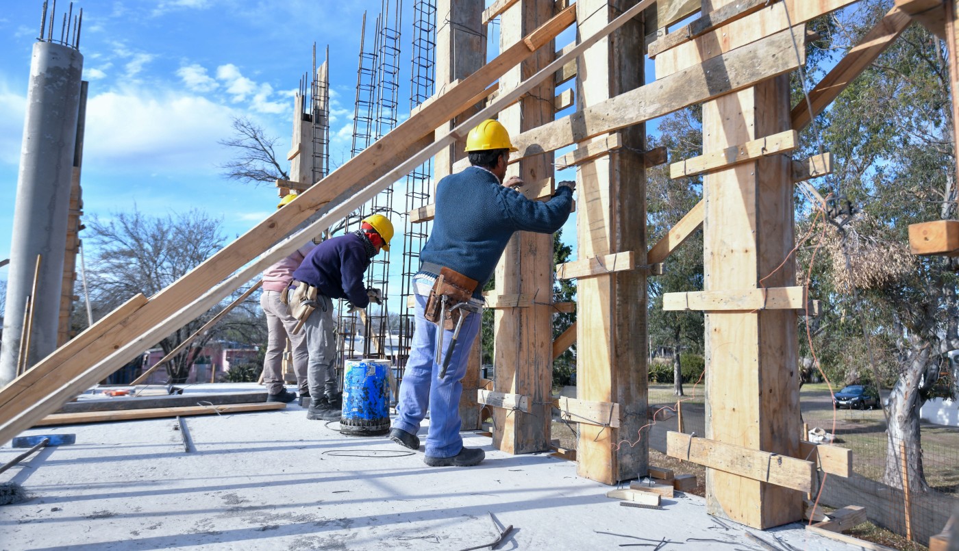 Un insumo clave se desplomó 20% en enero y confirma la fuerte recesión que se viene | Política y Economía