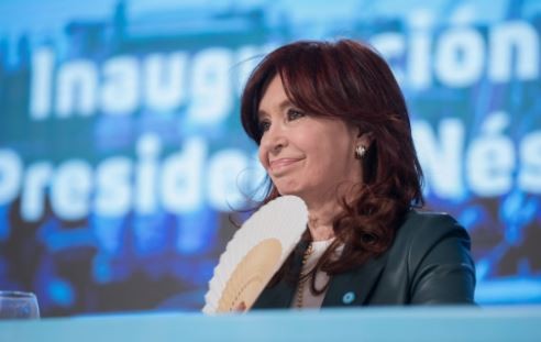 Reapareció Cristina Kirchner con un documento de 33 páginas con duras críticas al Gobierno de Milei | Política y Economía