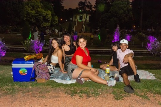 El primer picnic nocturno llega al Rosedal del parque de la Independencia | Rosario y la región