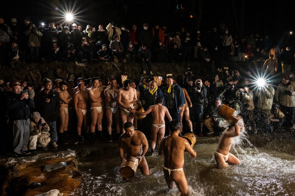 El festival de los "hombres desnudos" sucumbe al envejecimiento de la población | Internacionales