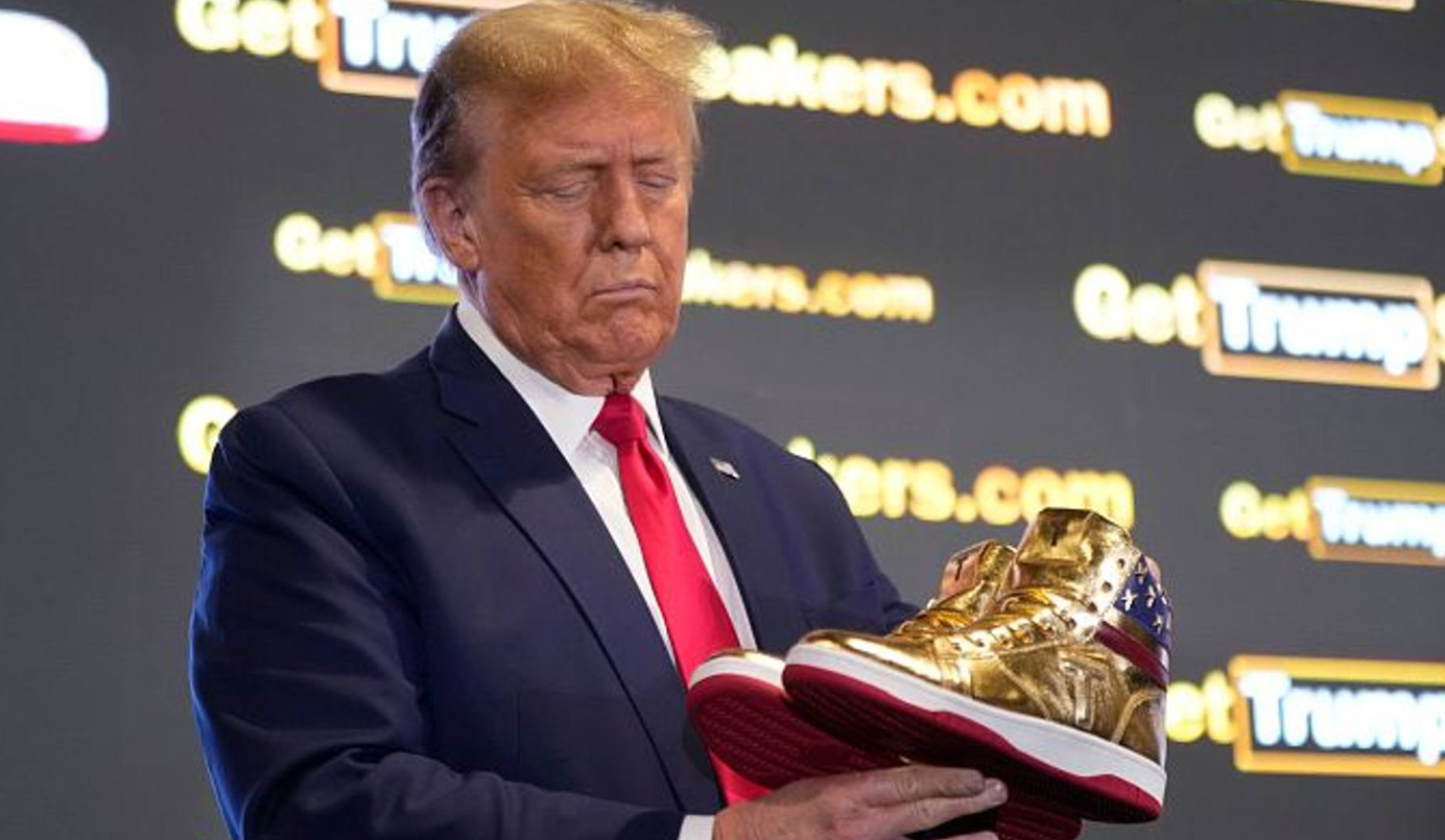 Ahora Donald Trump también vende zapatillas | Internacionales