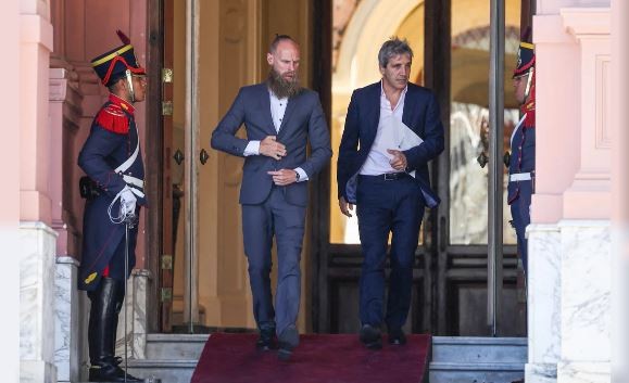 Caputo dijo que se fijará el nuevo salario mínimo | Política y Economía