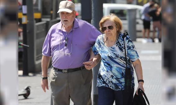 Los medicamentos consumidos por adultos mayores suben tres veces más que el resto | Política y Economía