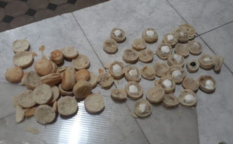 Salió de la cárcel con transitorias y volvió con bizcochos rellenos de cocaína | Rosario y la región