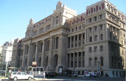 El Gobierno apura por DNU el Código Procesal que da más poder a los fiscales y se lo quita a los jueces | Política y Economía