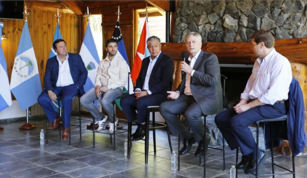 Se reúnen gobernadores patagónicos en medio del conflicto con Nación por el recorte de fondos | Política y Economía