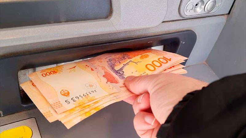 Las empresas prevén aumentos salariales de hasta 185% en 2024 | Política y Economía