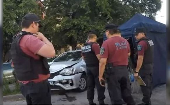 Sufrió un infarto mientras manejaba, chocó y murió | Información General