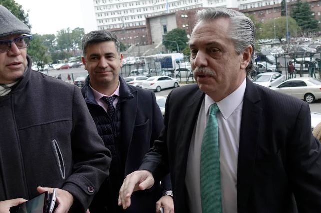 Imputaron a Alberto Fernández en la causa por el escándalo de los contratos de seguros | Política y Economía