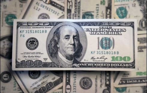 La caída del dólar anticipa una baja de precios, según Milei | Política y Economía