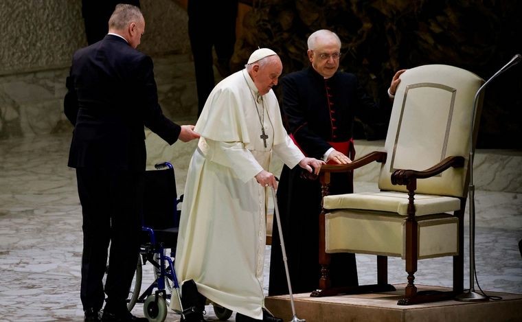 El papa Francisco confirmó que atraviesa una bronquitis | Internacionales