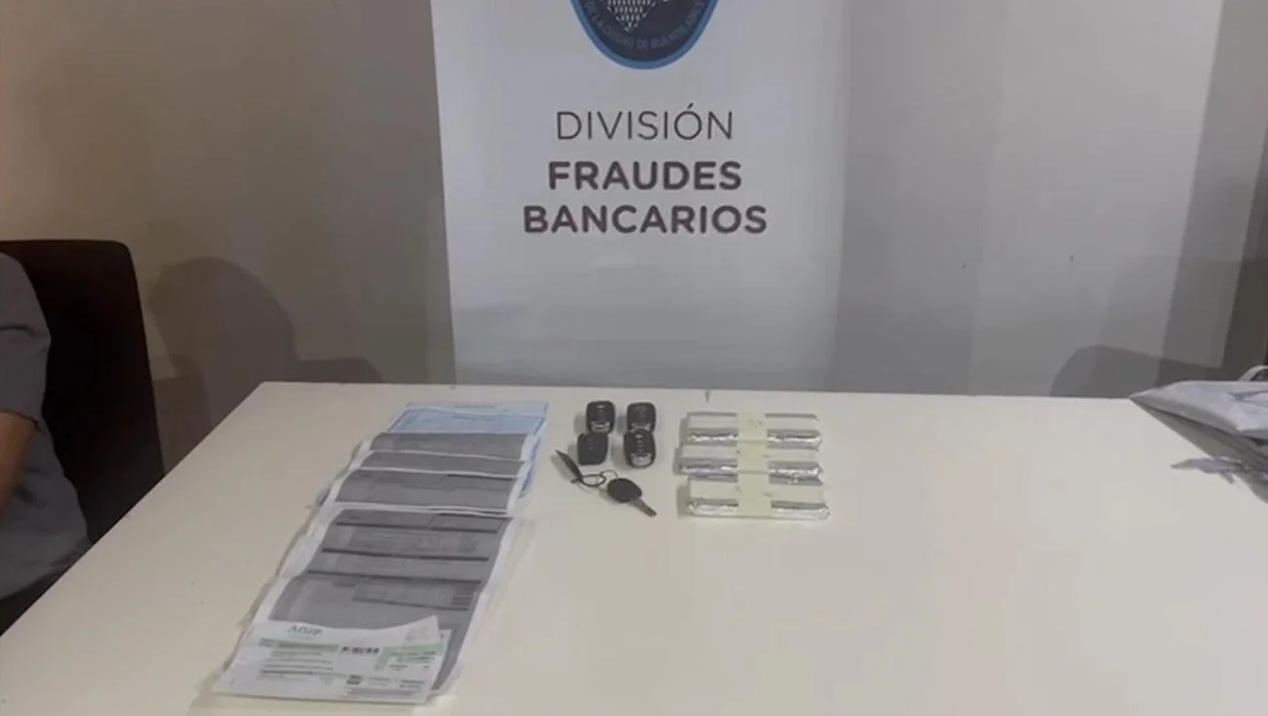 Desbaratan una red de estafadores gitanos que compraban autos con créditos de terceros | Información General