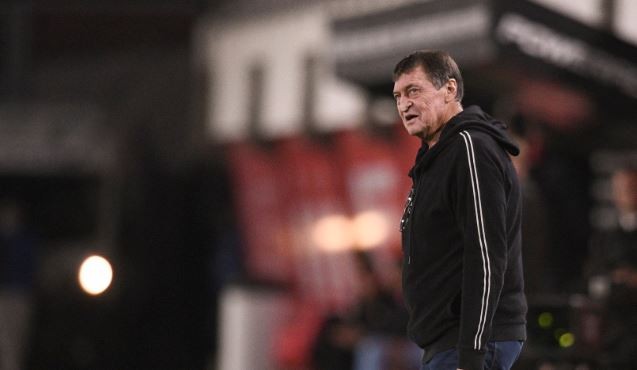 Falcioni se descompensó en el entrenamiento de Banfield y fue internado de urgencia | Deportes