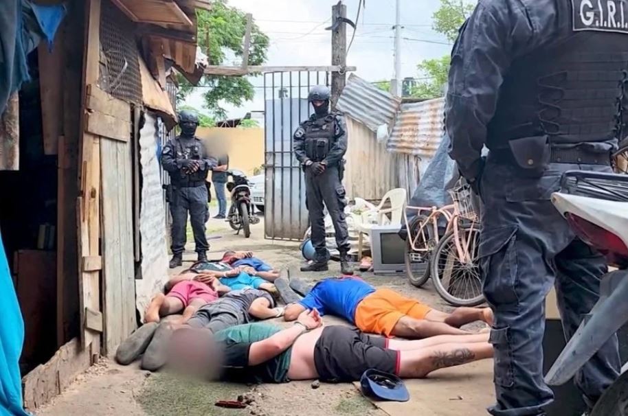 Detenciones masivas por los homicidios y ataques de los últimos días en Rosario | Rosario y la región