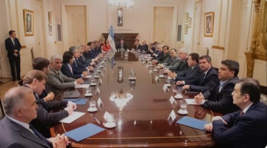 Milei contra gobernadores: “Estoy dispuesto a discutir con los números sobre la mesa” | Política y Economía