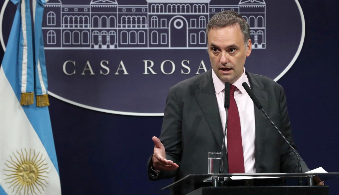 Adorni cruzó al canciller de Venezuela, que calificó al Gobierno de "neonazi": "¿Qué se puede esperar de un burro más que una patada?" | Política y Economía