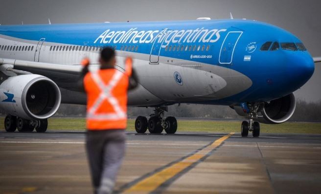 Pilotos de aviones anunciaron que harán un paro de 48 horas en el comienzo de Semana Santa | Información General