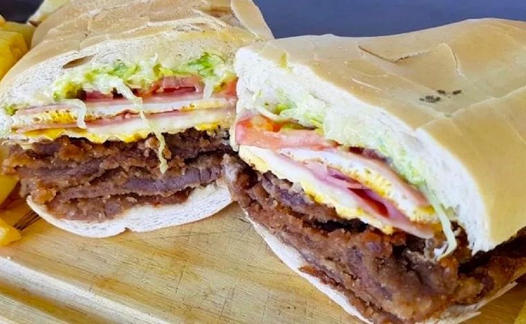 Tucumán: una promoción de milanesa a $1,50 terminó en caos y con un apuñalado | Información General