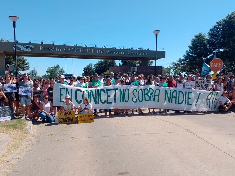 Jornada de paro y movilización de científicos en todo el país | Información General