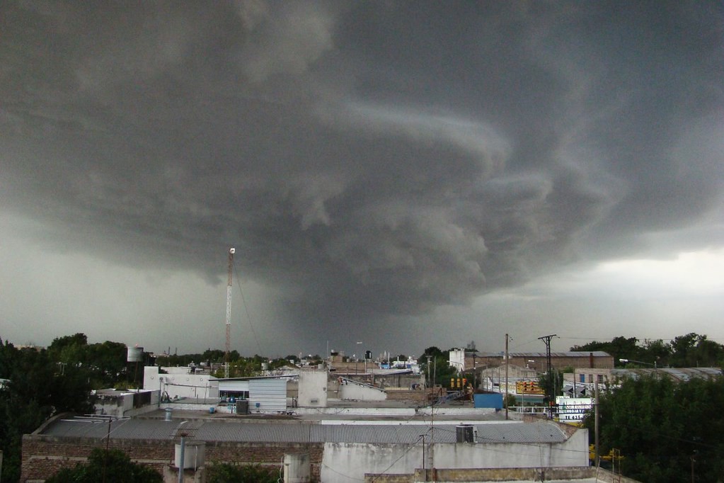 Alerta de nivel rojo por tormentas en Rosario | Rosario y la región