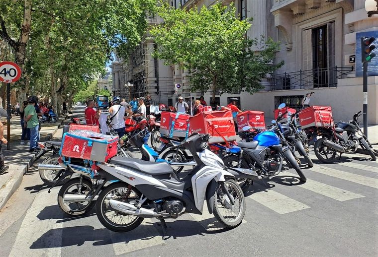 Repartidores de Pedidos Ya paran el servicio este sábado de 20 a 24 | Rosario y la región