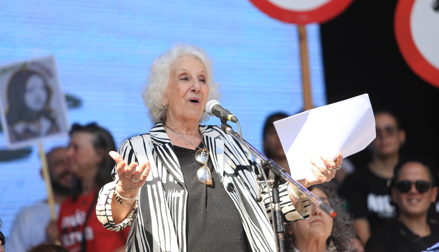 Un fiscal denunció a Estela de Carlotto por su pedido para que Javier Milei "se vaya rápido" | Política y Economía