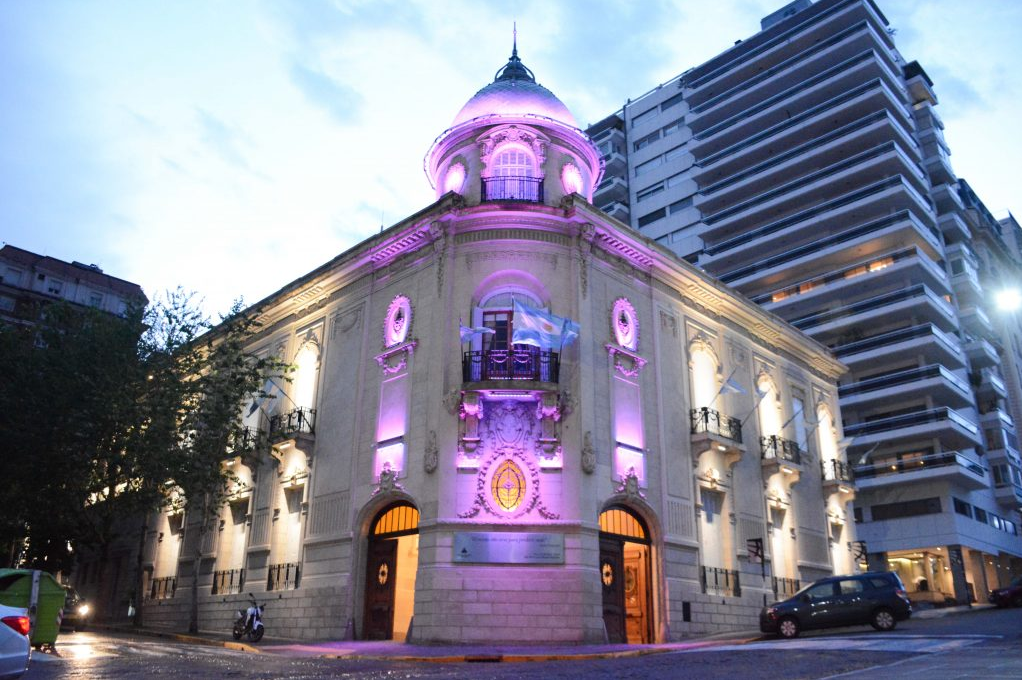 Rosario se ilumina de violeta por el Día de la Epilepsia | Rosario y la región