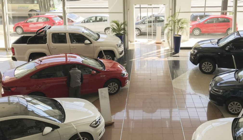 La venta de autos 0km cayó 36,6% interanual: acumula un retroceso del 30% en 2024 | Política y Economía